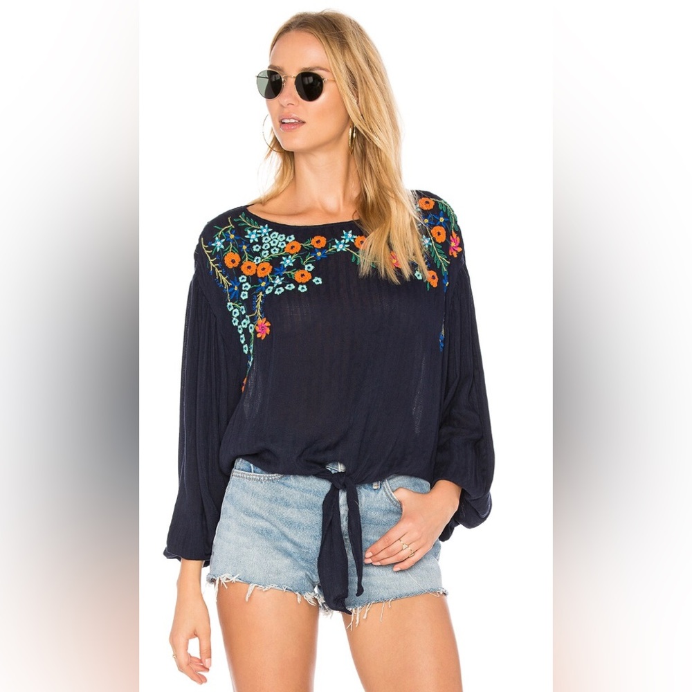 EUC Free People Up and Away heavy embroidered floral top size Small‎